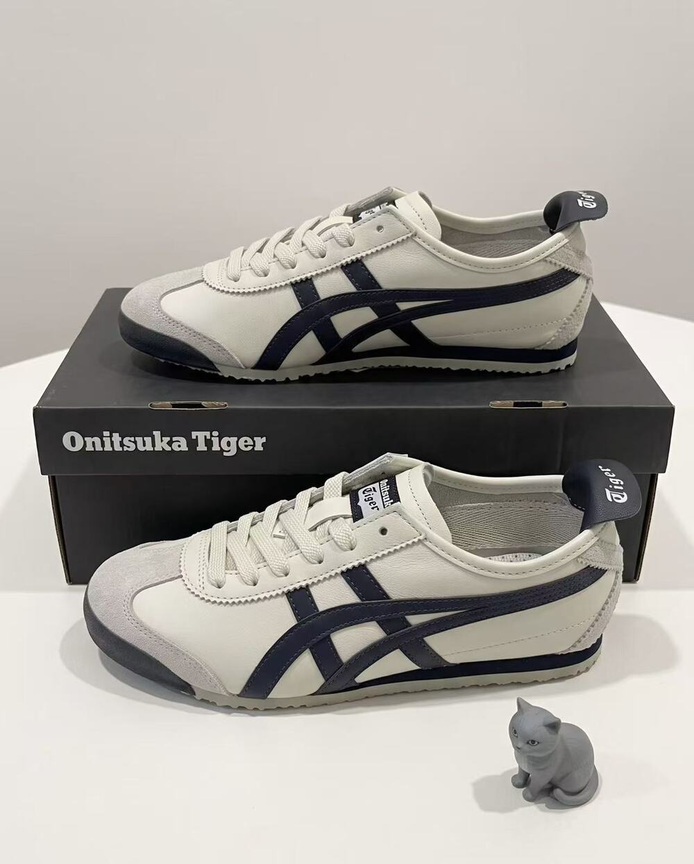 Onitsuka Tiger by Asics Mexico 66 (shoe box not included)